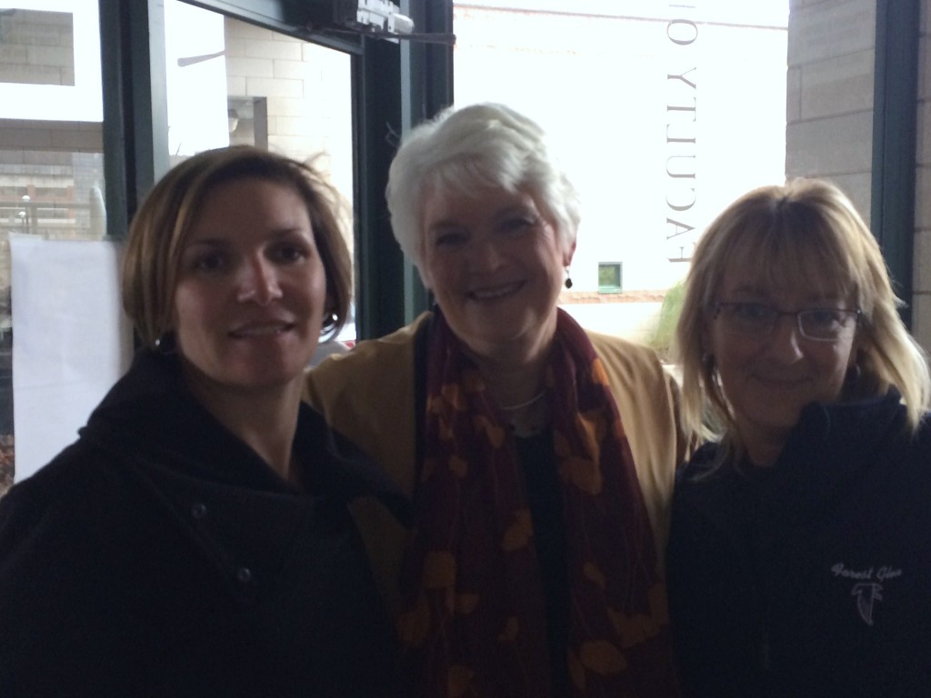 Forest Glen teachers Jennifer Hanson-Barry and Catherine Williams with Ontario Education Minister Liz Sandals