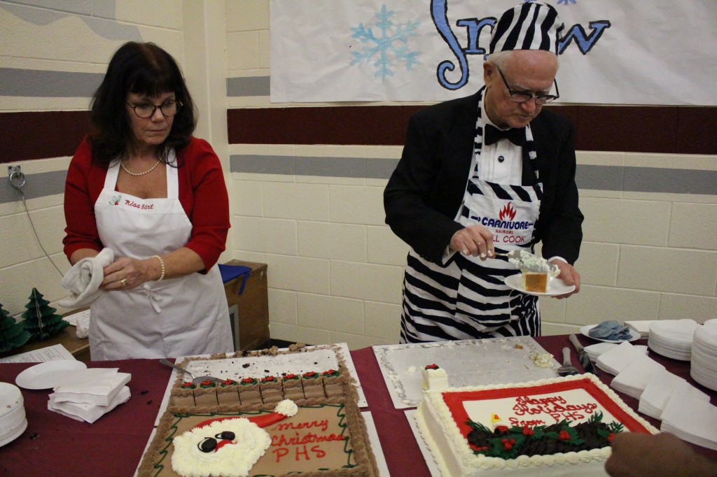 Former PHS teachers serving up dessert.
