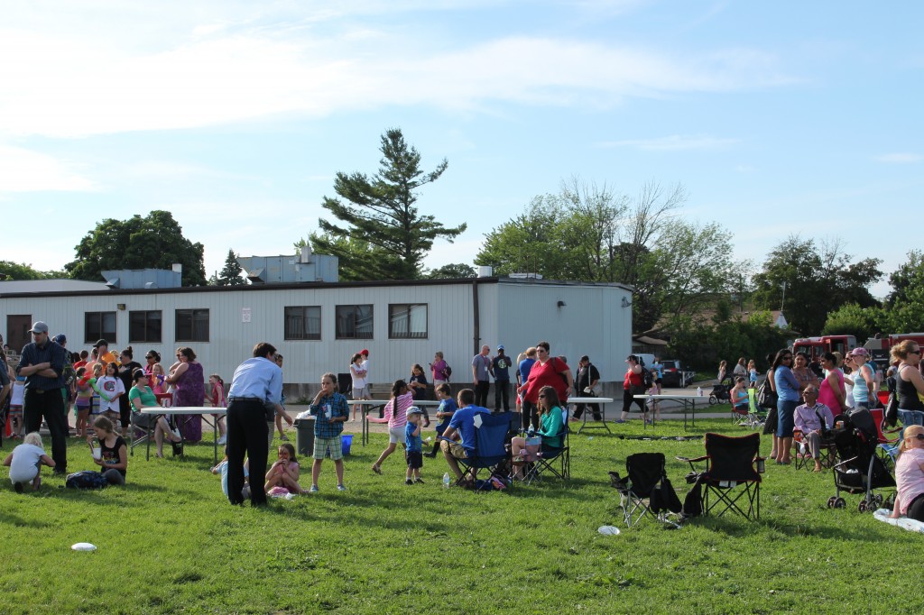 Great turnout and weather at Chalmers Street PS annual Family BBQ.