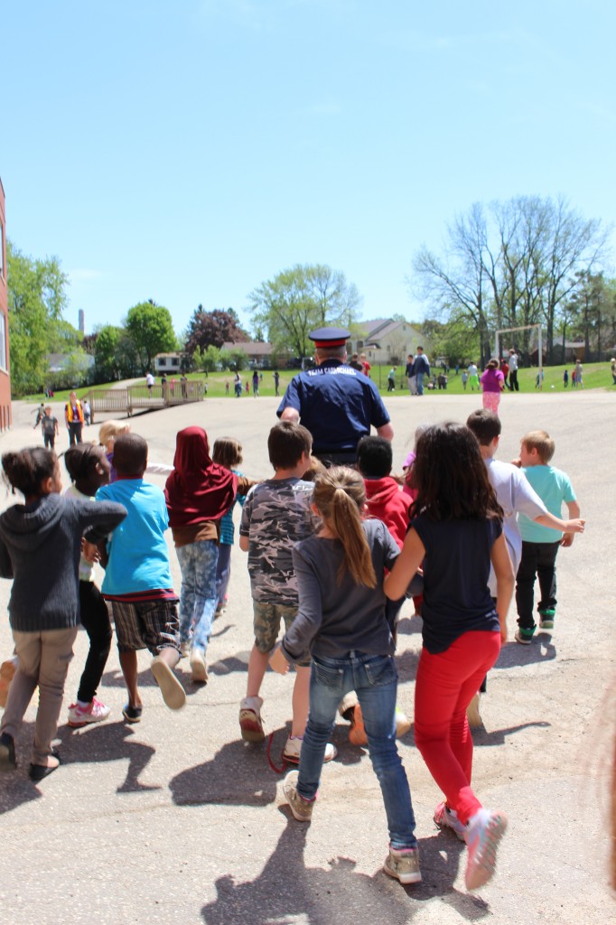 WRPS Chief of Police enjoying recess with the students.